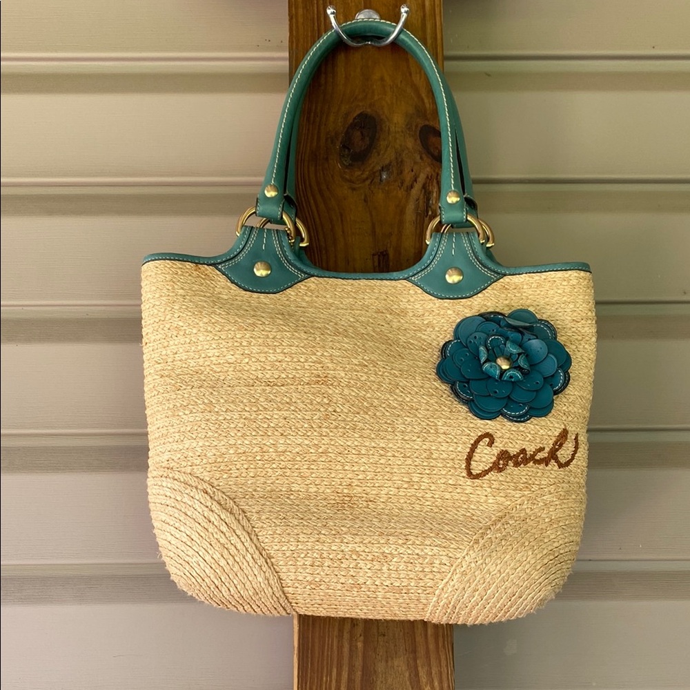 Coach Tan and Green Tote Bag with Stylish Design